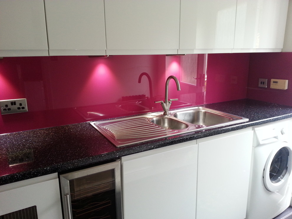 Telemagenta Splashbacks - Modern - Kitchen - London - by Glass Kitchen ...