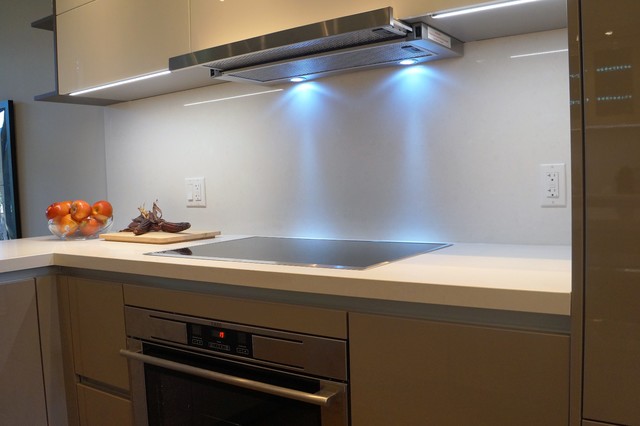 Telescopic Built In Hood Modern Kitchen Contemporary Kitchen   Telescopic Built In Hood Modern Kitchen O Nix Kitchens And Living Img~fca1f09f0802a2cd 4 6828 1 8573b6b 