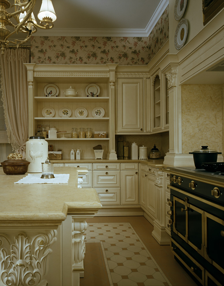 Inspiration for a timeless kitchen remodel in Moscow