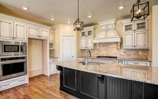 The Brookside - Traditional - Kitchen - Denver - by Jayden Homes | Houzz UK