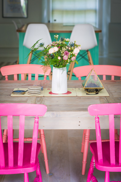 Striking Color Combo Green And Hot Pink, Hot Pink Dining Chairs