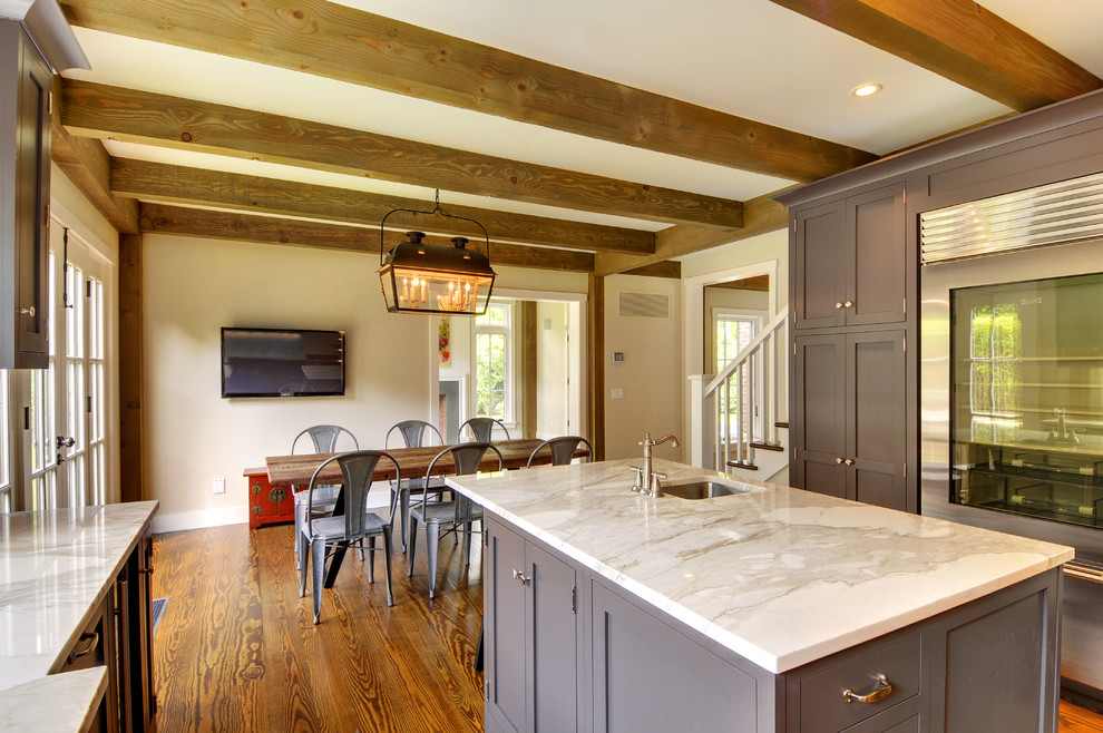 The East Hampton Post and Beam Cottage Traditional Kitchen