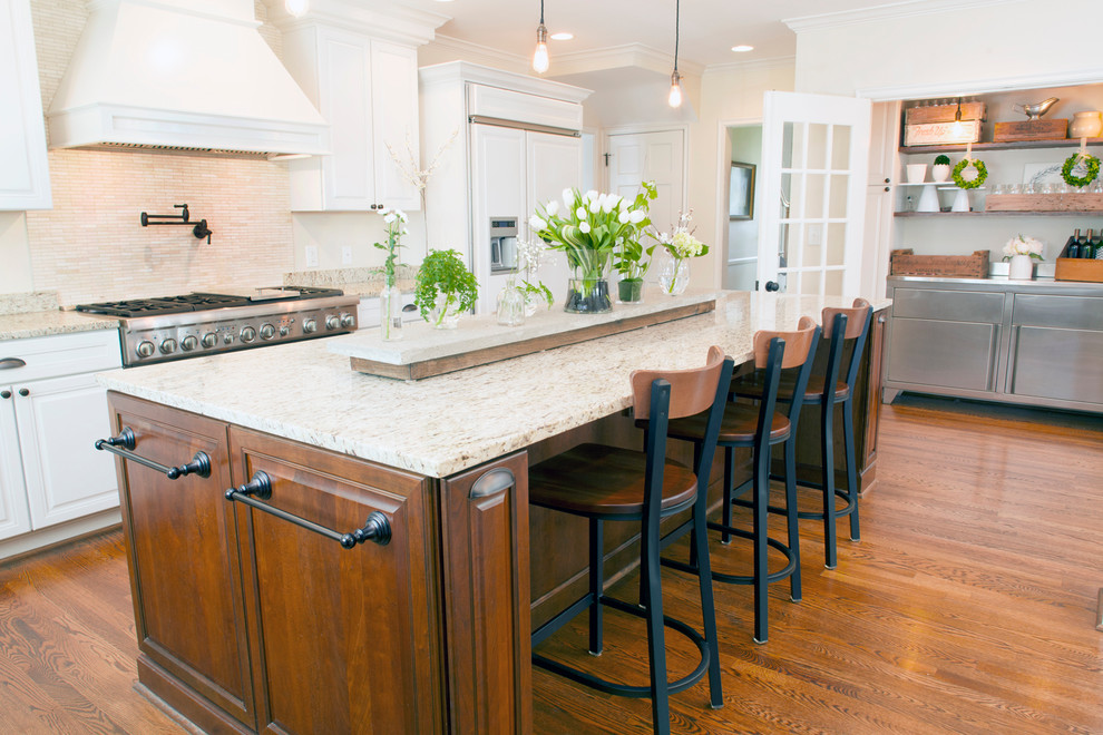 The Essex Road Kitchen, Upper Arlington Ohio - Farmhouse ...