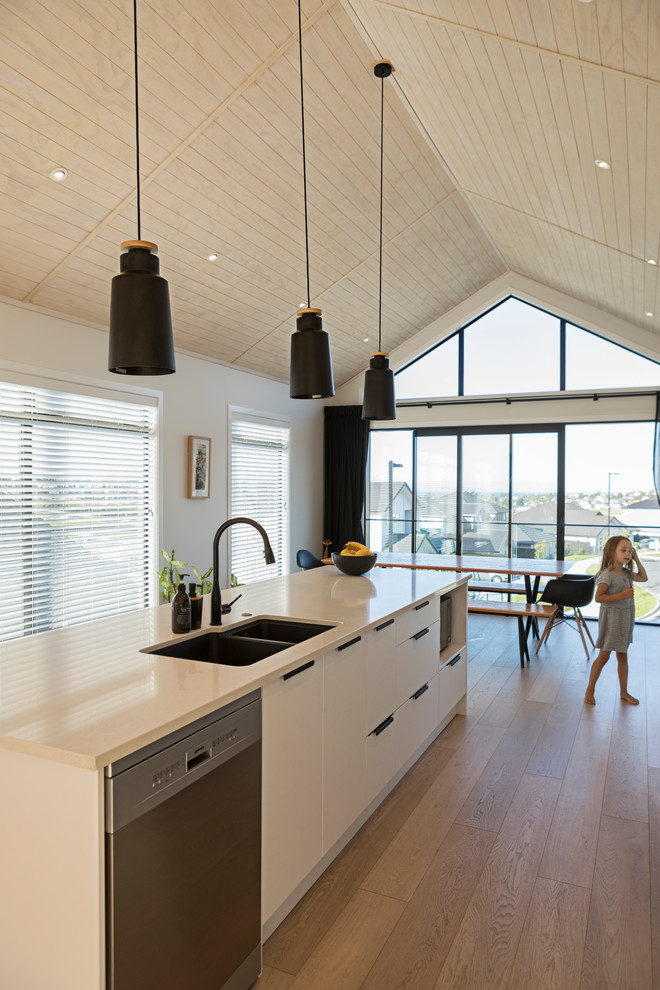 The Gable Modern Kitchen Auckland by Byrne Homes Ltd