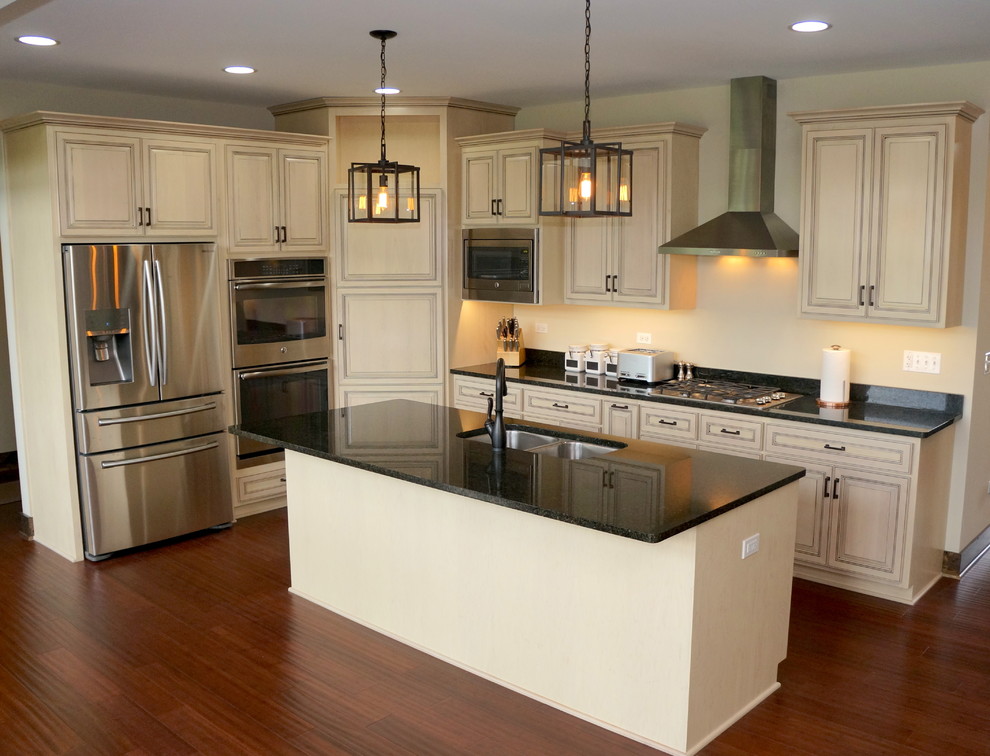 The Grand Teton in Americana Estates, Bolingbrook IL Rustic Kitchen