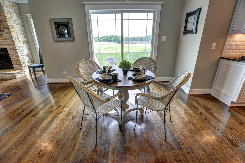 Inspiration for a country dining room remodel in Richmond