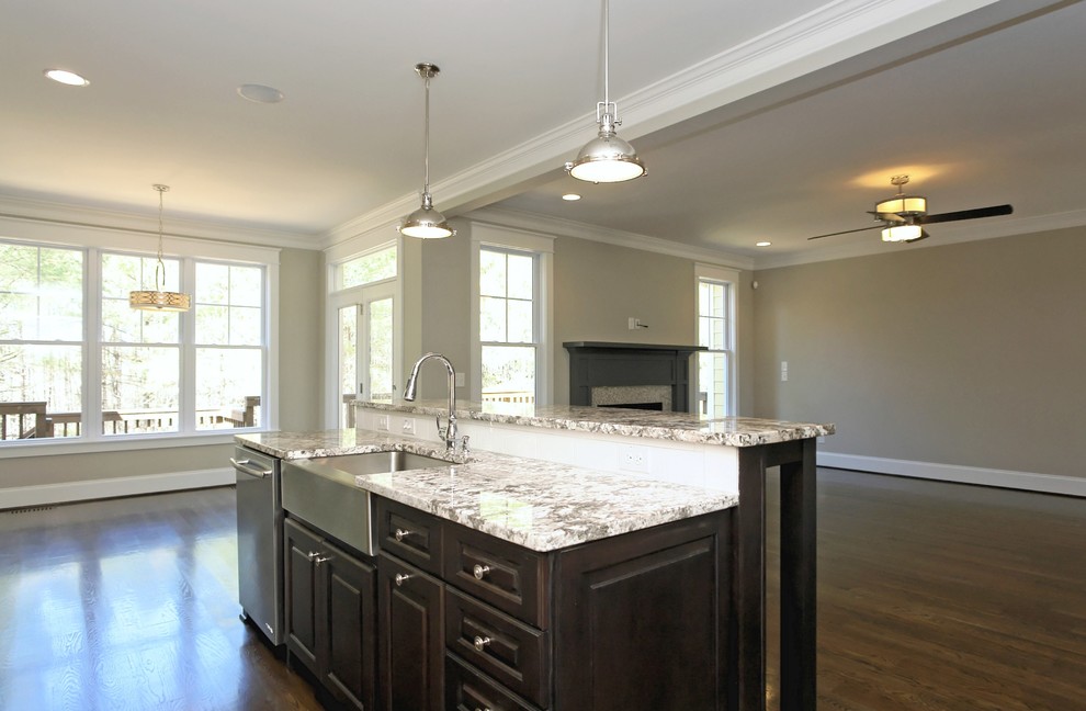 This is an example of a classic kitchen in Raleigh.