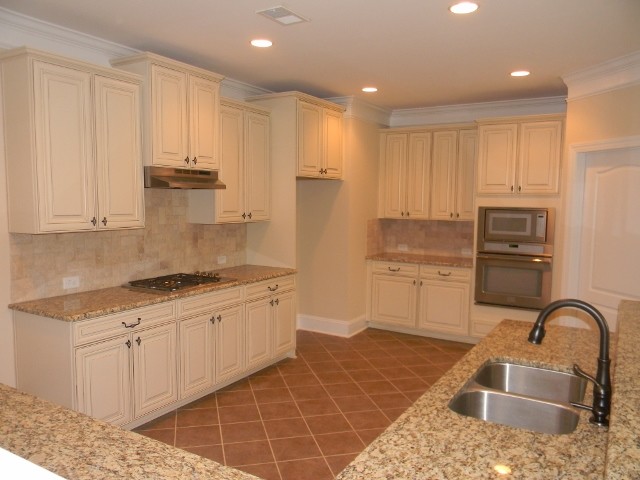 Photo of a classic kitchen in Charlotte.