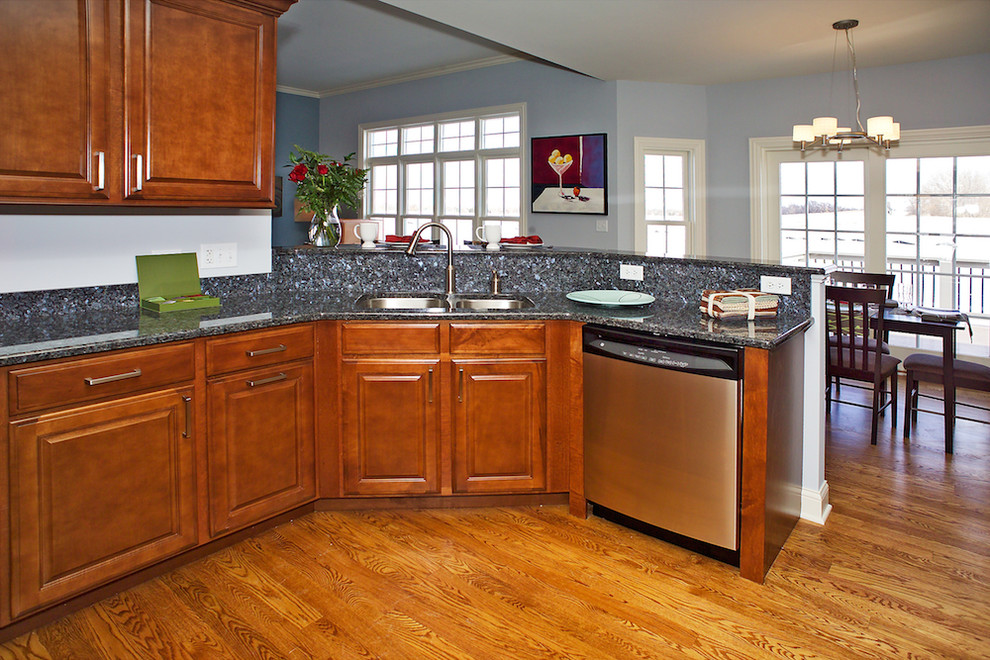 The Newcastle Ranch Floor Plan Traditional Kitchen Chicago by