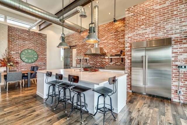 インダストリアルスタイルのクールなインテリアスパイス 配管の活かし方 Houzz ハウズ