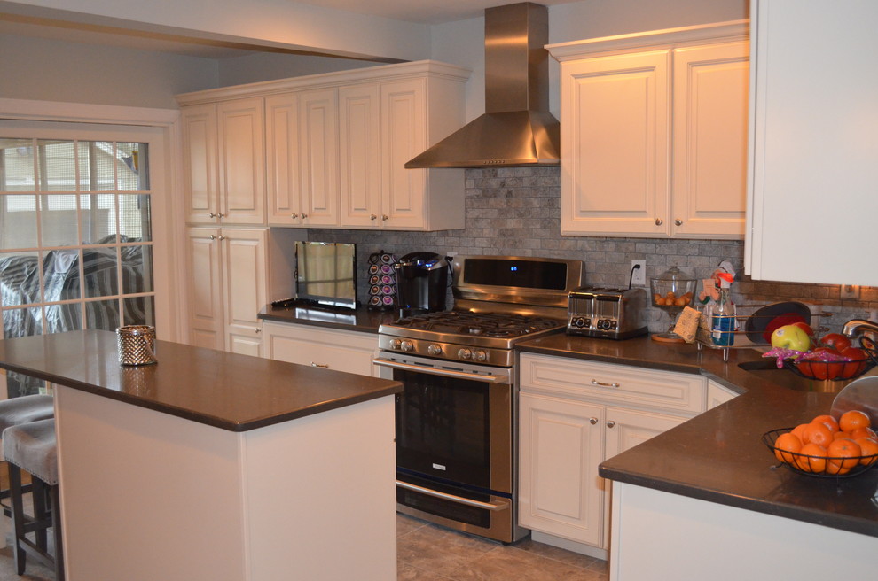 The T Residence Cranford Traditional Kitchen New York by Dream