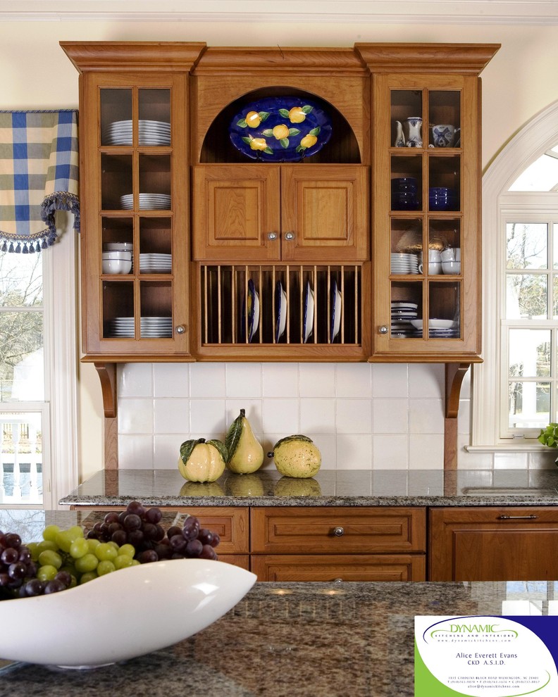 Inspiration for a classic kitchen in Wilmington.
