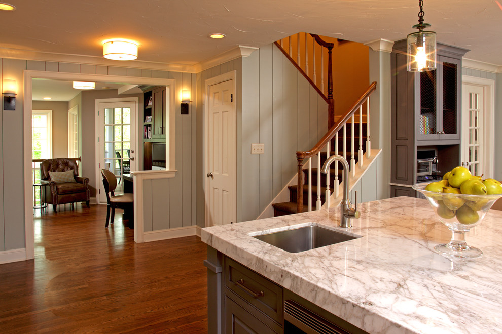 The of Avon Traditional Kitchen Minneapolis by The