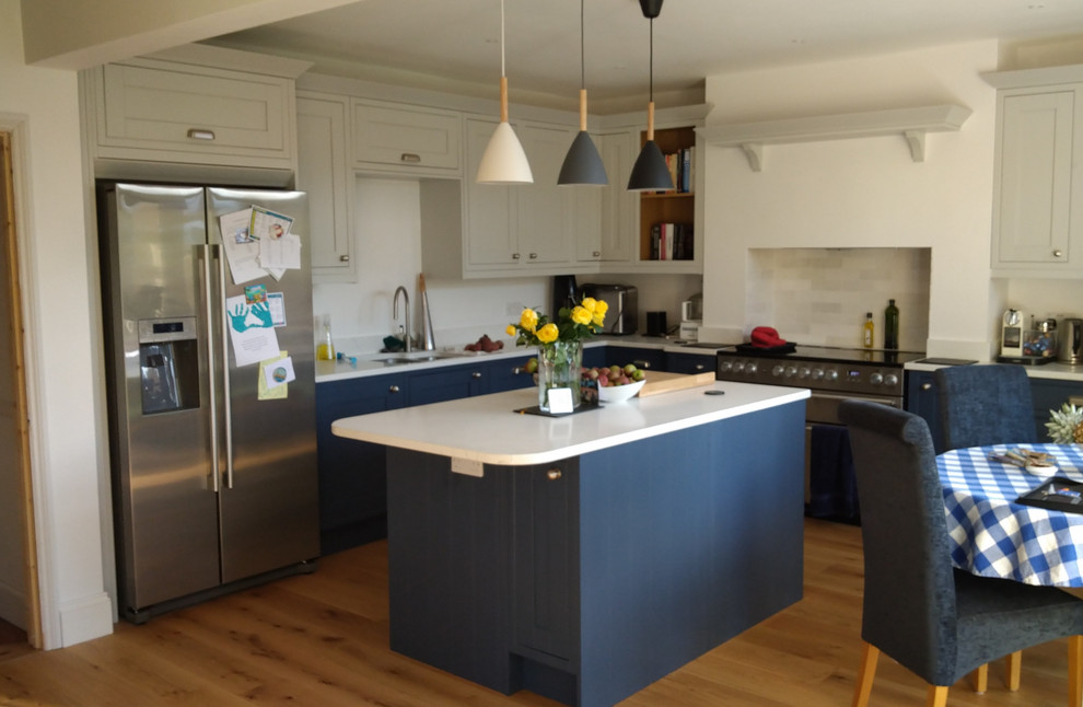 Thoughtful kitchen in Beckenham Beach Style Kitchen Other by