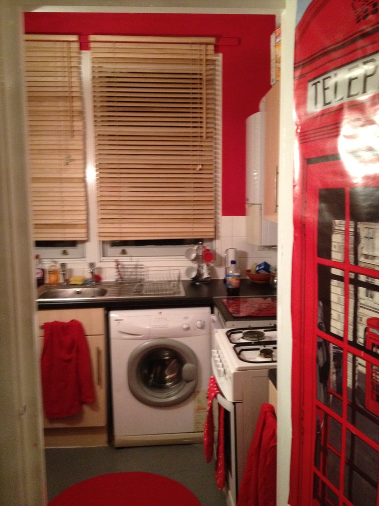 ロンドンにあるエクレクティックスタイルのおしゃれな独立型キッチンの写真
