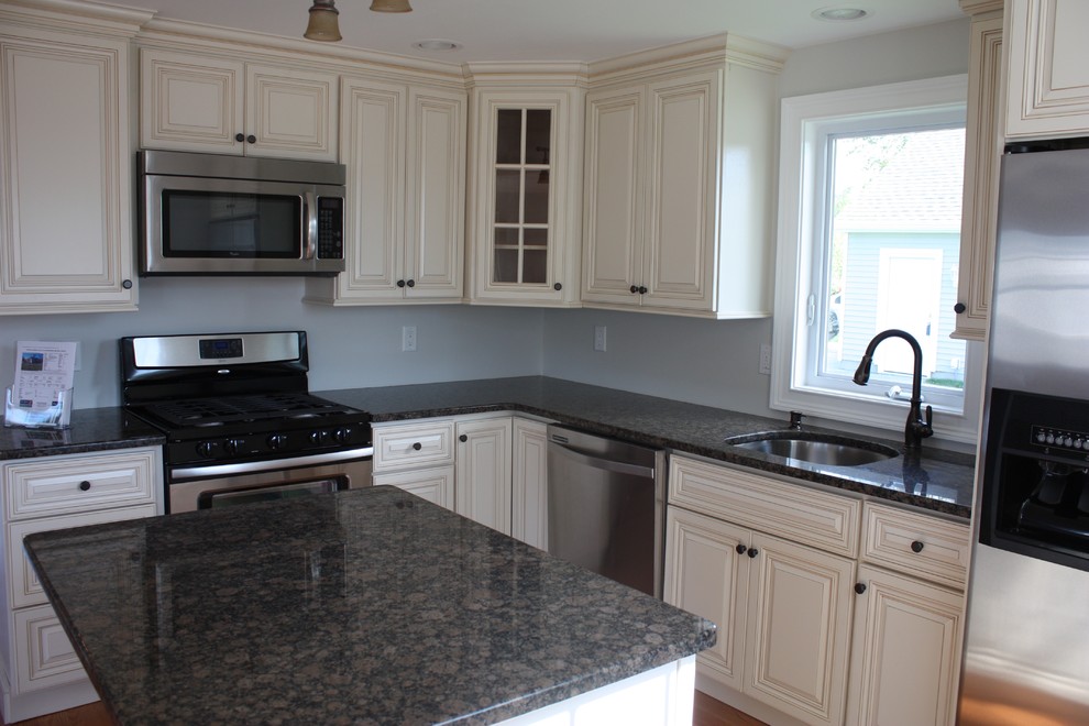 Toms River, Green Island Road 105 Craftsman Kitchen New York