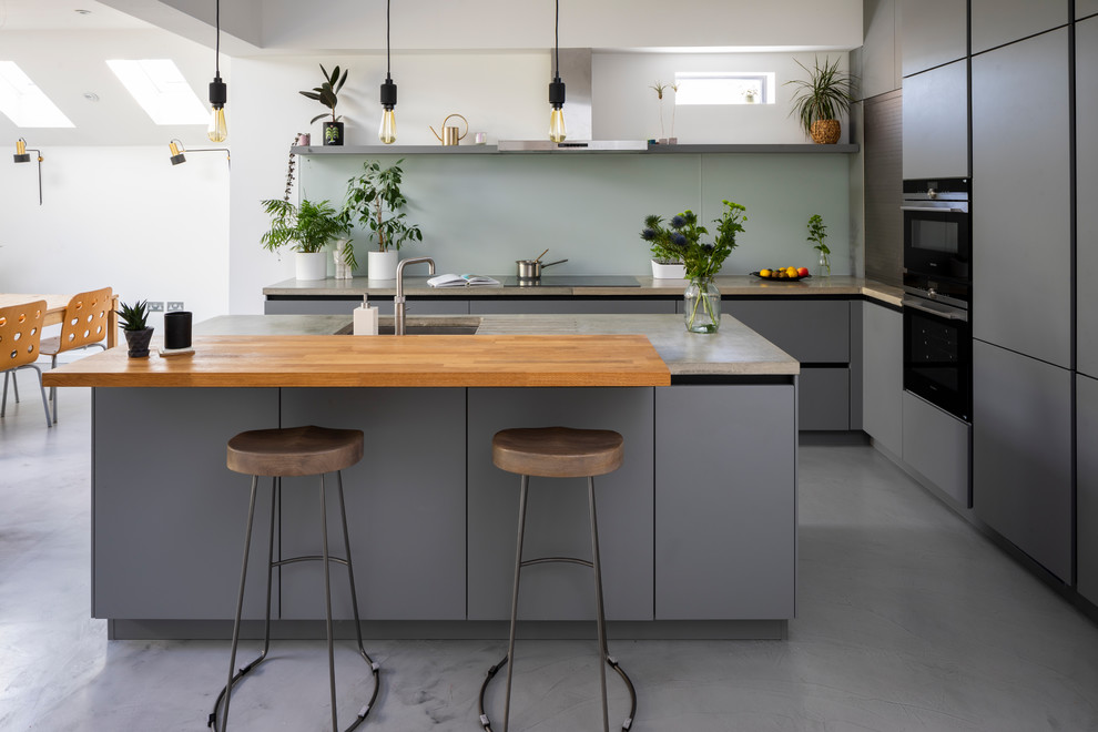 Photo of a contemporary kitchen in London.