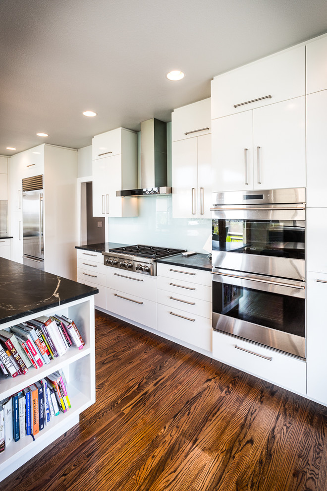 This is an example of a modern kitchen in Boise.