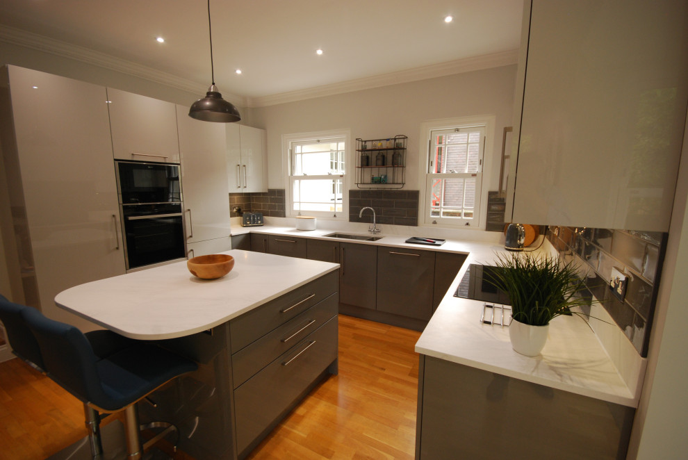 Town Centre Apartment, Guildford. Eclectic Kitchen Surrey by