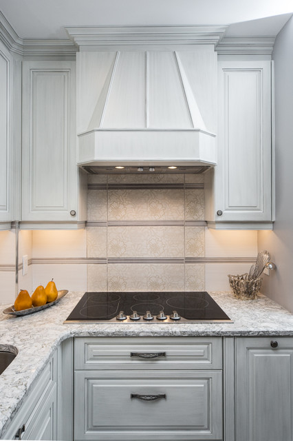 Tradition kitchen with custom hood fan - Traditional - Kitchen - Ottawa ...