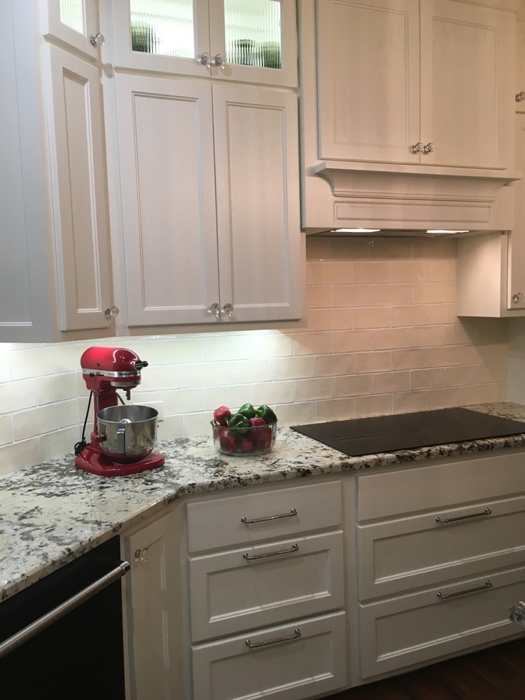 Traditional Cabinet Hardware Designs - Traditional - Kitchen - Austin