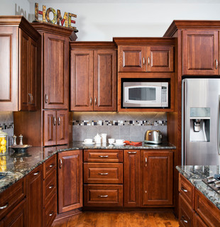 TRADITIONAL COMFORT - Traditional - Kitchen - Omaha - by Cabinet ...