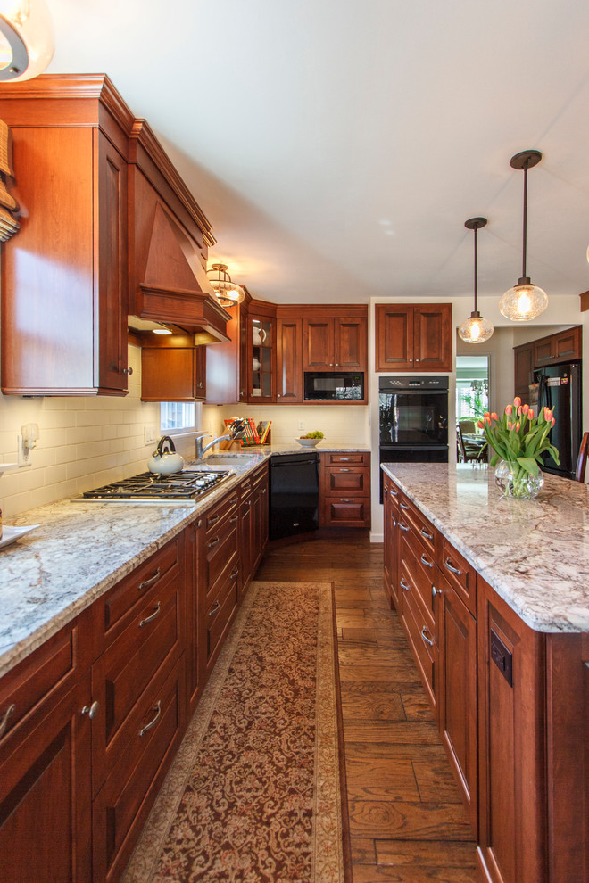 Traditional Galley Kitchen - Traditional - Kitchen - St Louis - by NEST