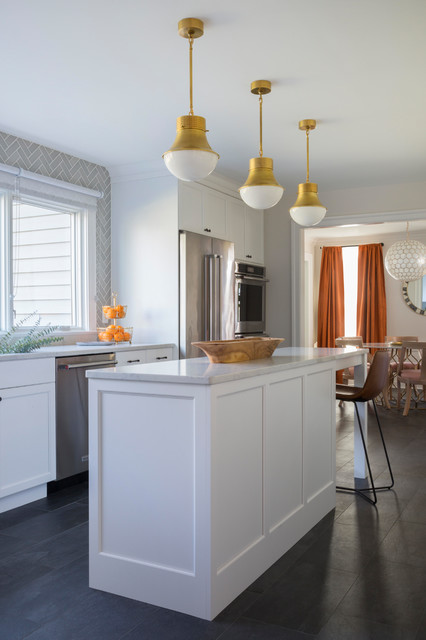 Traditional Grey Herringbone Kitchen - Klassisch - Küche - Newark - von