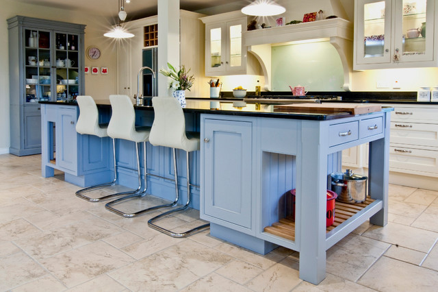 Tour a Bright and Traditional Kitchen Decorated In Shades of Teal