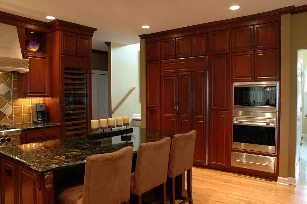 Traditional Kitchen by Joseph Kiselyk CKD Traditional Kitchen