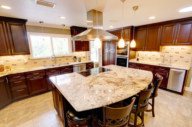 Traditional Kitchen In Pensacola, Kitchen Cabinets Pensacola Fl