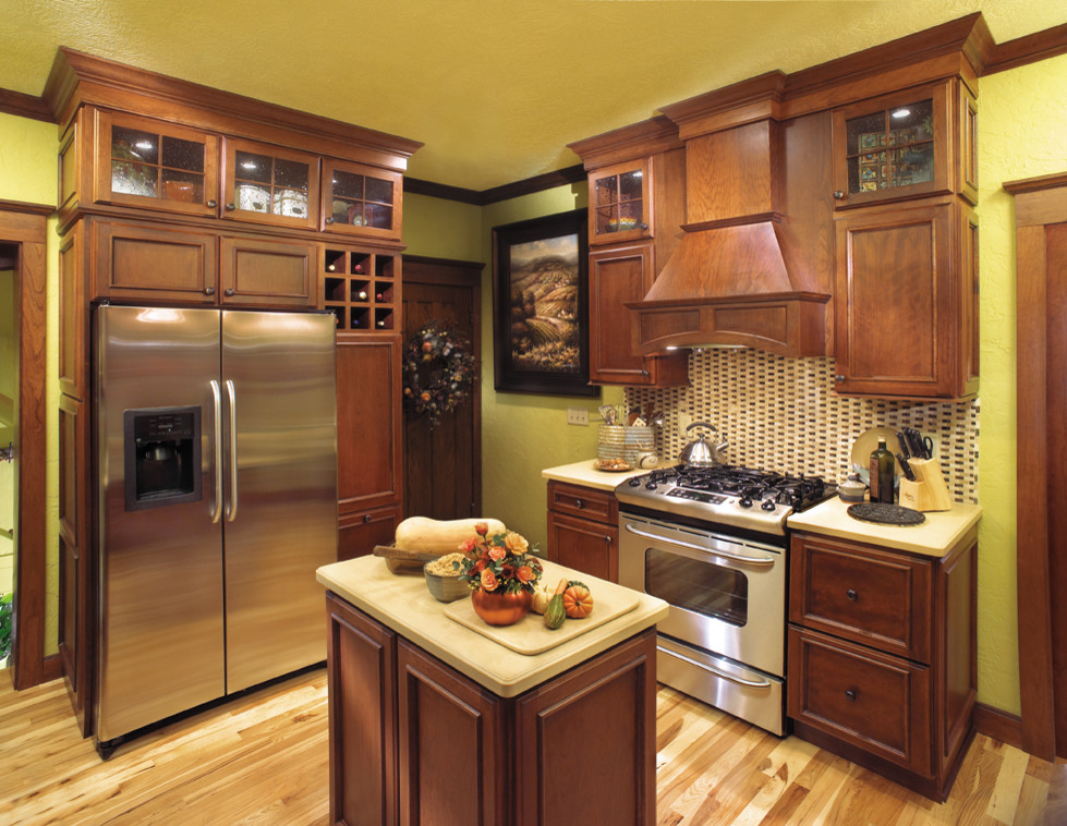 Traditional Kitchen in Sioux Falls, South Dakota - Traditional