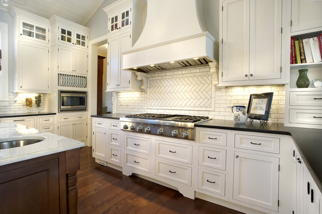 https://st.hzcdn.com/simgs/pictures/kitchens/traditional-kitchen-kristin-petro-interiors-inc-img~455180de0d76fa8b_4-4969-1-a96a4de.jpg