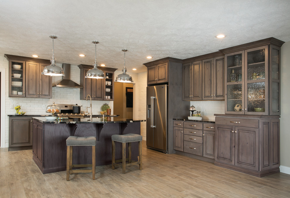 Traditional Kitchen on East 41st Street in Sioux Falls, South Dakota ...