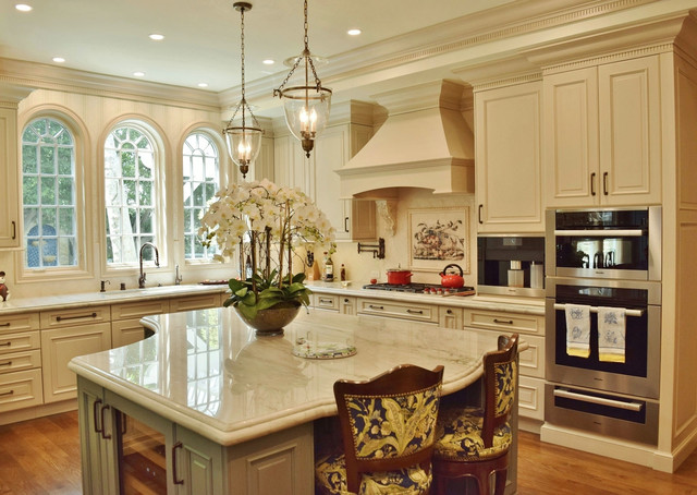 Traditional Kitchen with Off White Cabinets Brentwood, CA 01 - Traditional - Kitchen - Los ...