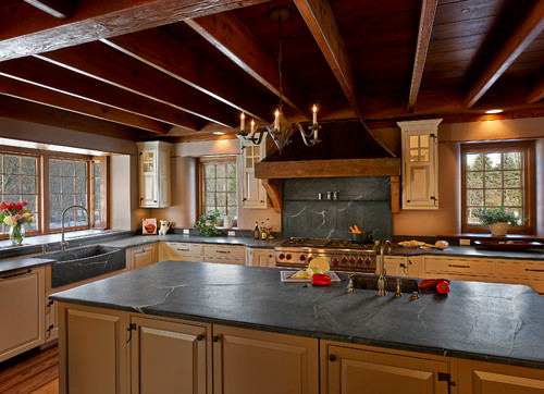 https://st.hzcdn.com/simgs/pictures/kitchens/traditional-kitchens-bucks-county-soapstone-img~af51e70803a1a616_8-3968-1-c50479d.jpg