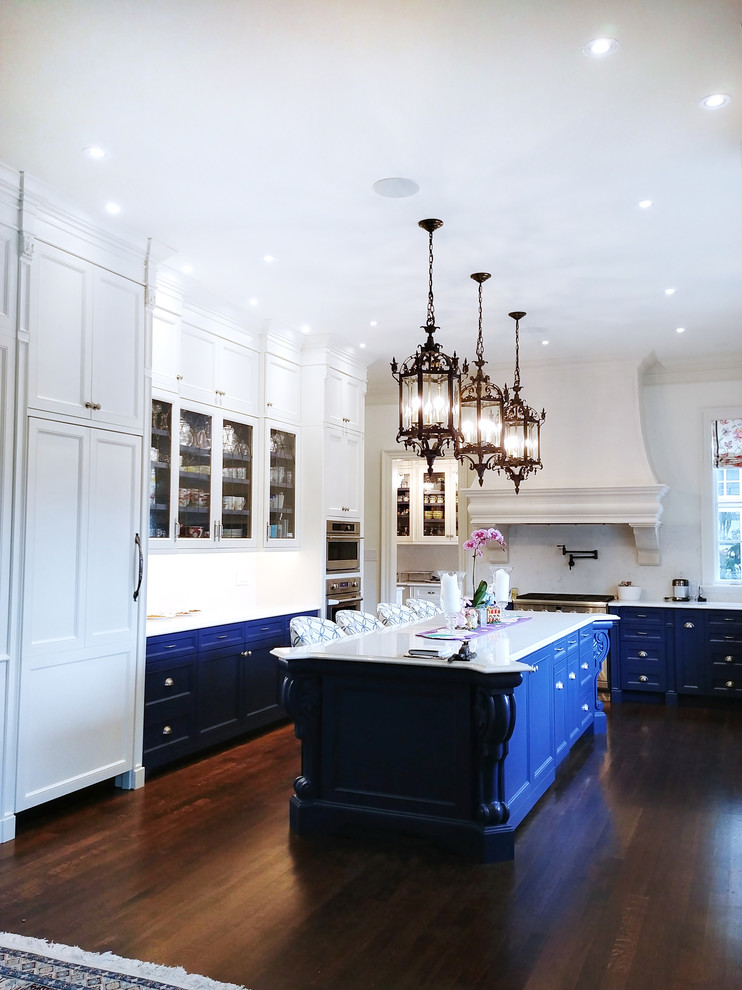 Traditional Luxury Kitchen With Butler's Pantry Traditional Kitchen