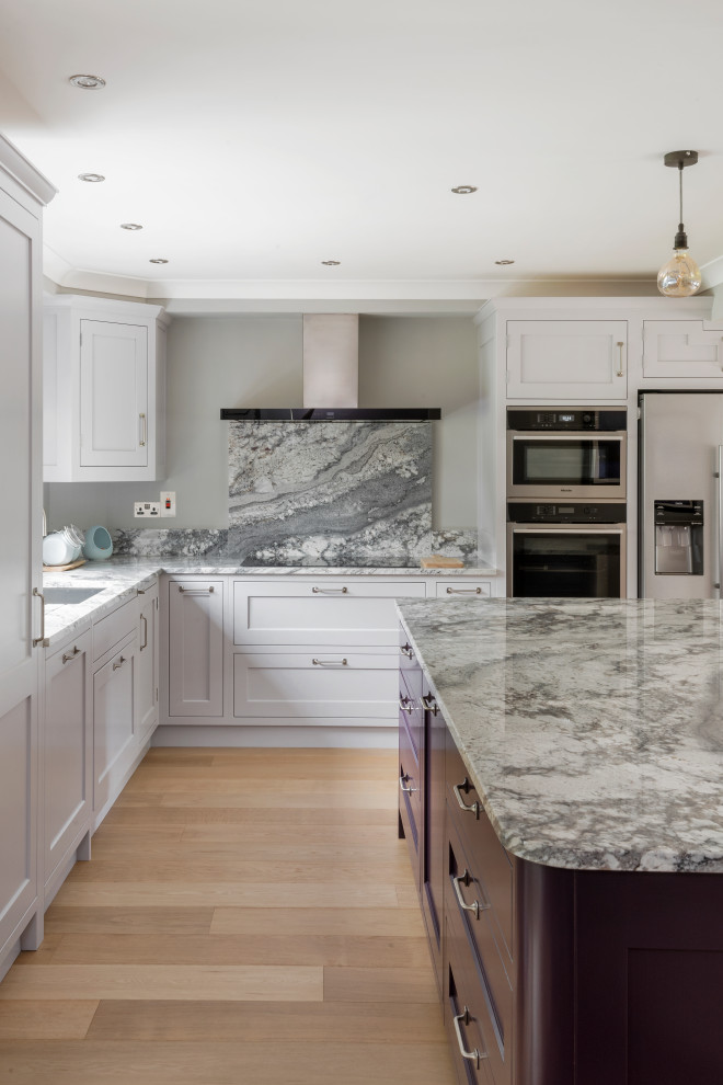 Traditional shaker style kitchen diner. Traditional Kitchen