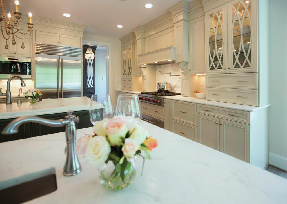 Traditional/Transitional Kitchen in Maple, Melted Brie and Vintage ...