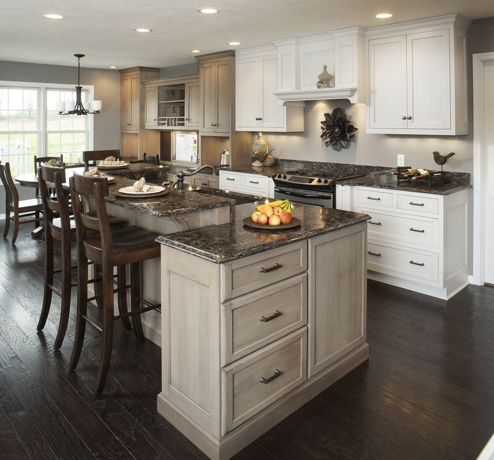 Traditional White Kitchen w/ Accent Island Traditional Kitchen