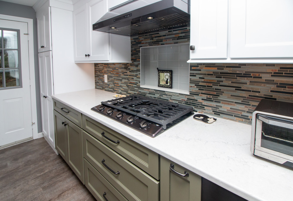 Traditional Yorktowne TwoToned Kitchen Remodel with Boticelli Quartz