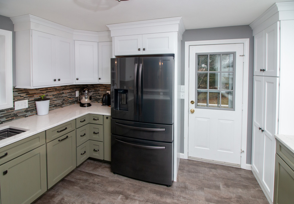 Traditional Yorktowne TwoToned Kitchen Remodel with Boticelli Quartz