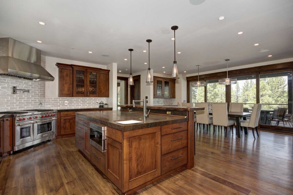 This is an example of a rustic kitchen in Sacramento.