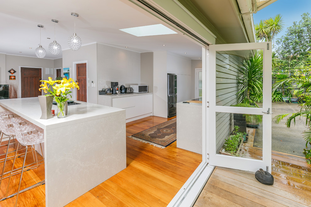Transformational Indoor Outdoor Space - Modern - Kitchen - Auckland ...