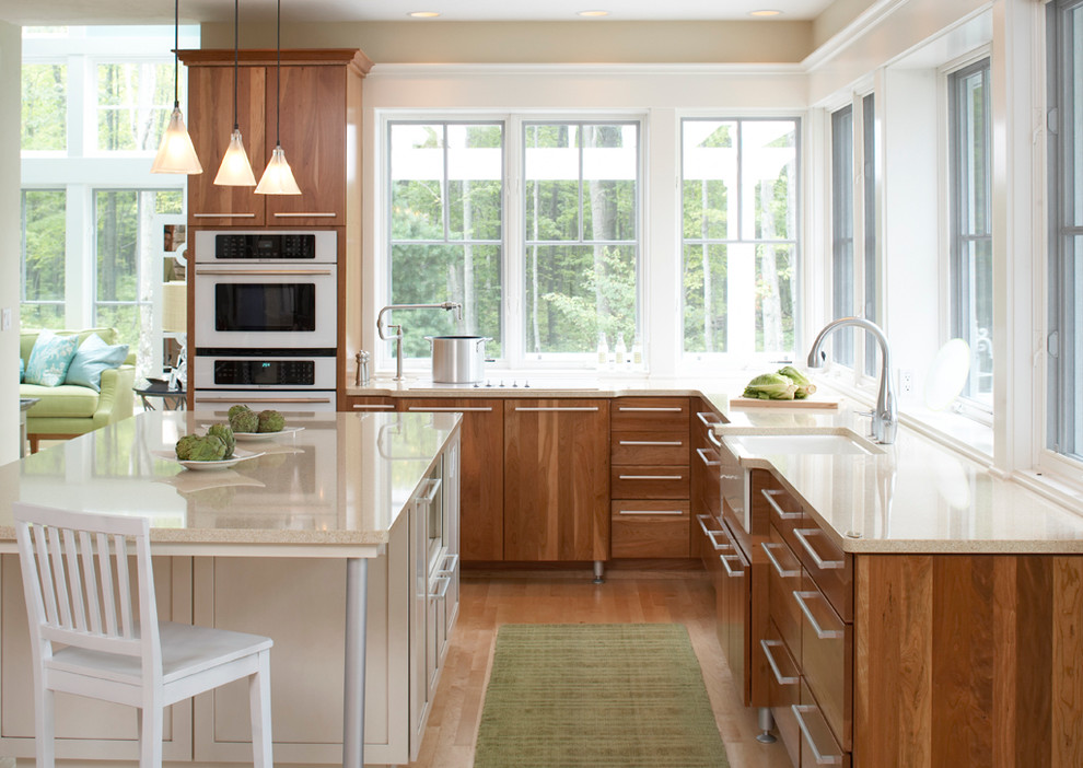 Example of a trendy kitchen design in Milwaukee