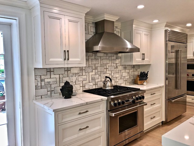 Transitional Classics - Transitional - Kitchen - New York