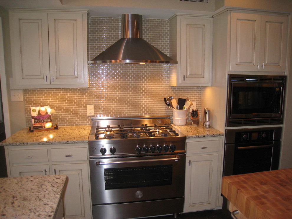 Transitional kitchen, Austin, Texas Transitional Kitchen Austin