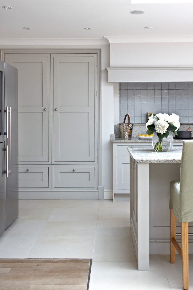 Inspiration for a traditional kitchen in London.