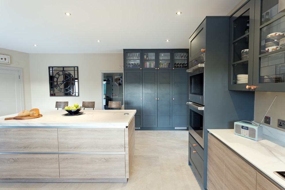 Design ideas for a traditional kitchen in Belfast.