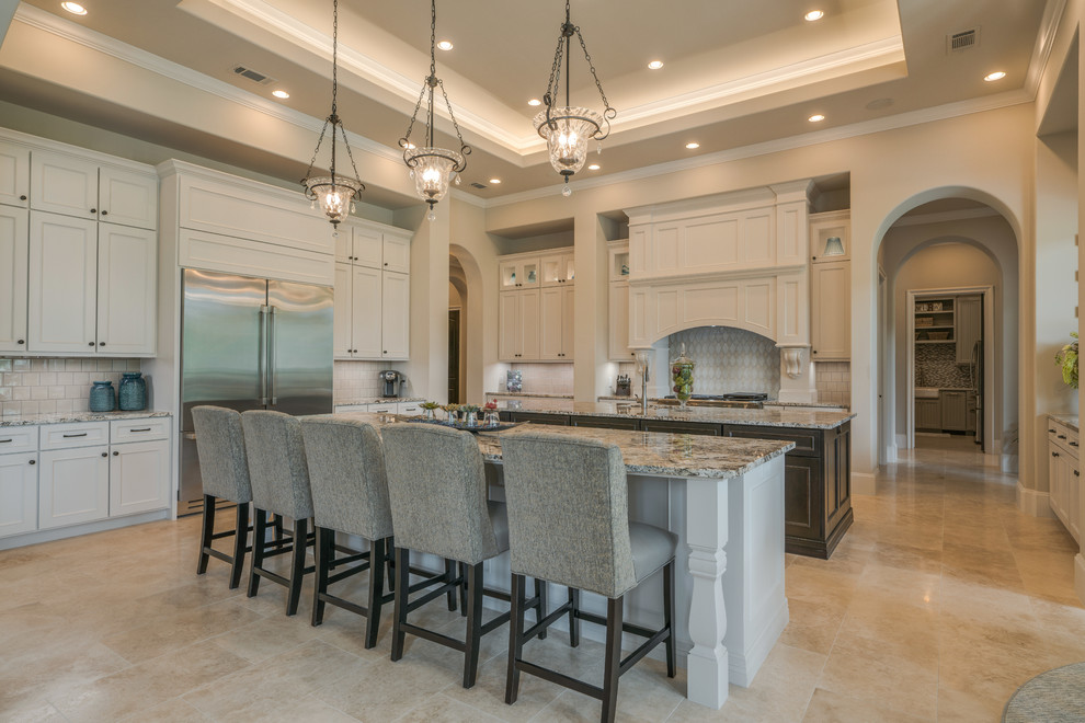 Example of a tuscan kitchen design in Houston